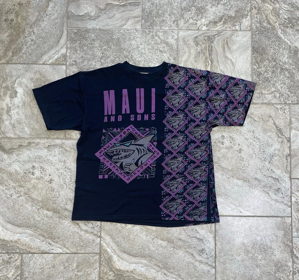 Vintage Maui & Sons All Over Print Shark Beach Surf T Shirt Men’s Size XL Used