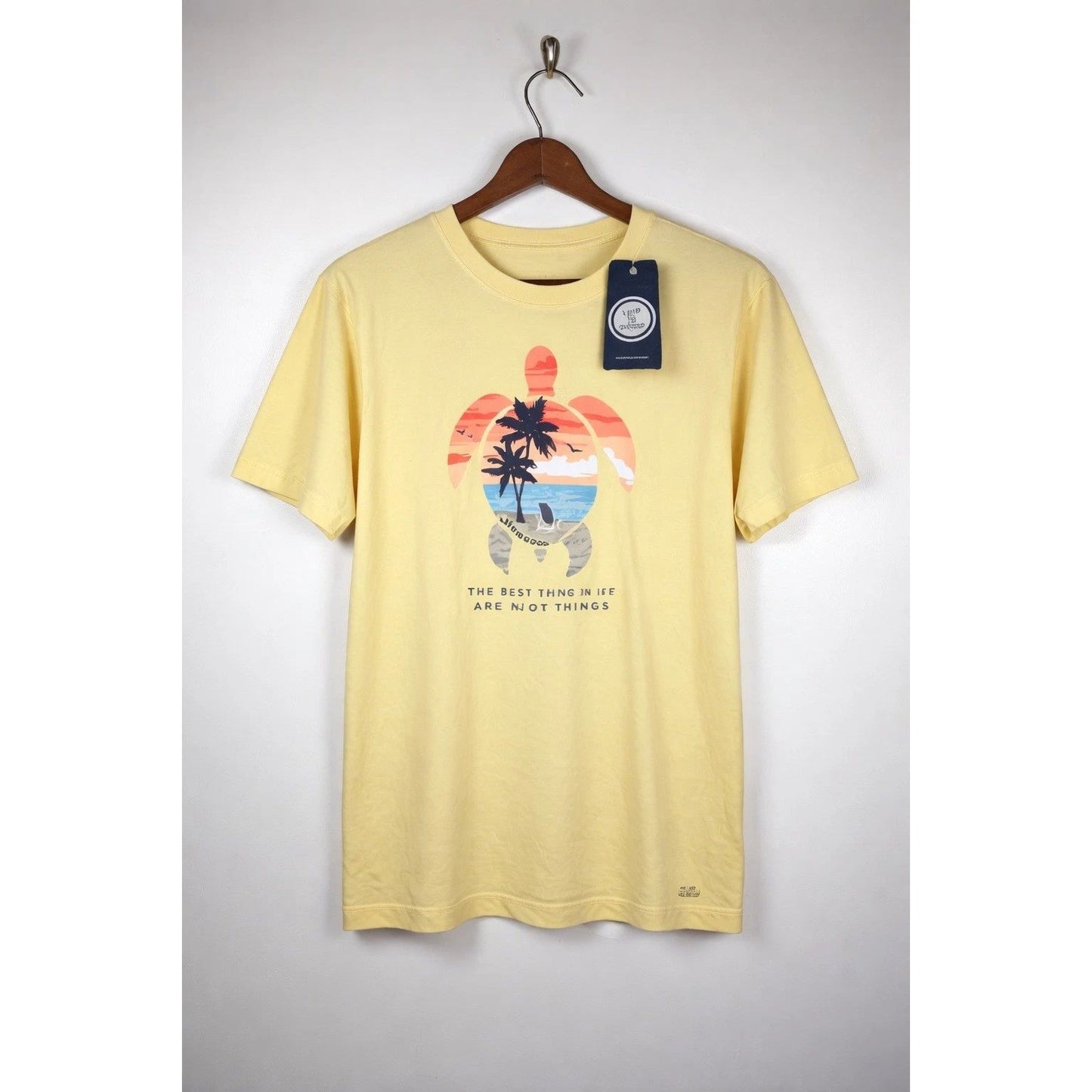 Life Is Good T Shirt Men's Large Sea Turtle Beach Sunset Vacation Summer NEW