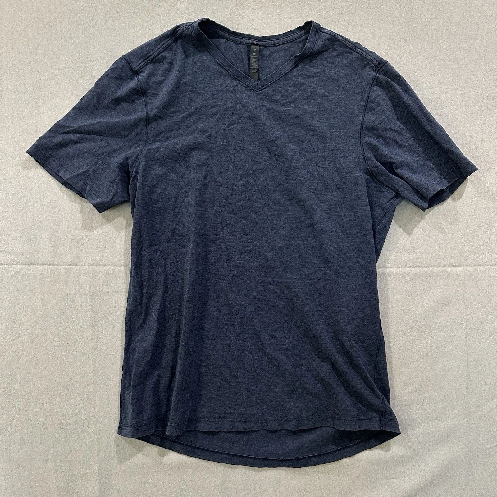 Lululemon Shirt Mens Large Navy Blue V Neck Pima Cotton Performance Athletic