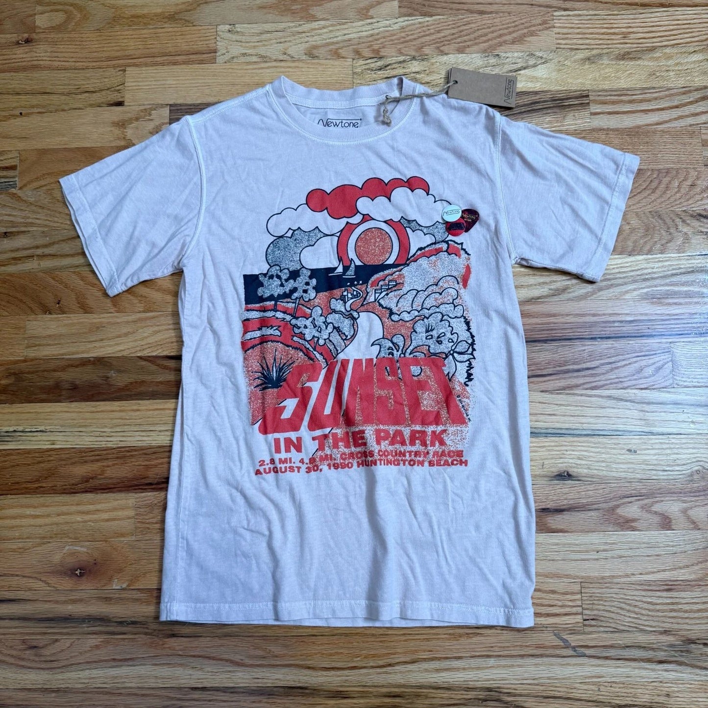 Newtone "Sunset In The Park" T-Shirt Mens 0 Cream Graphic Art Casual Surf Boho