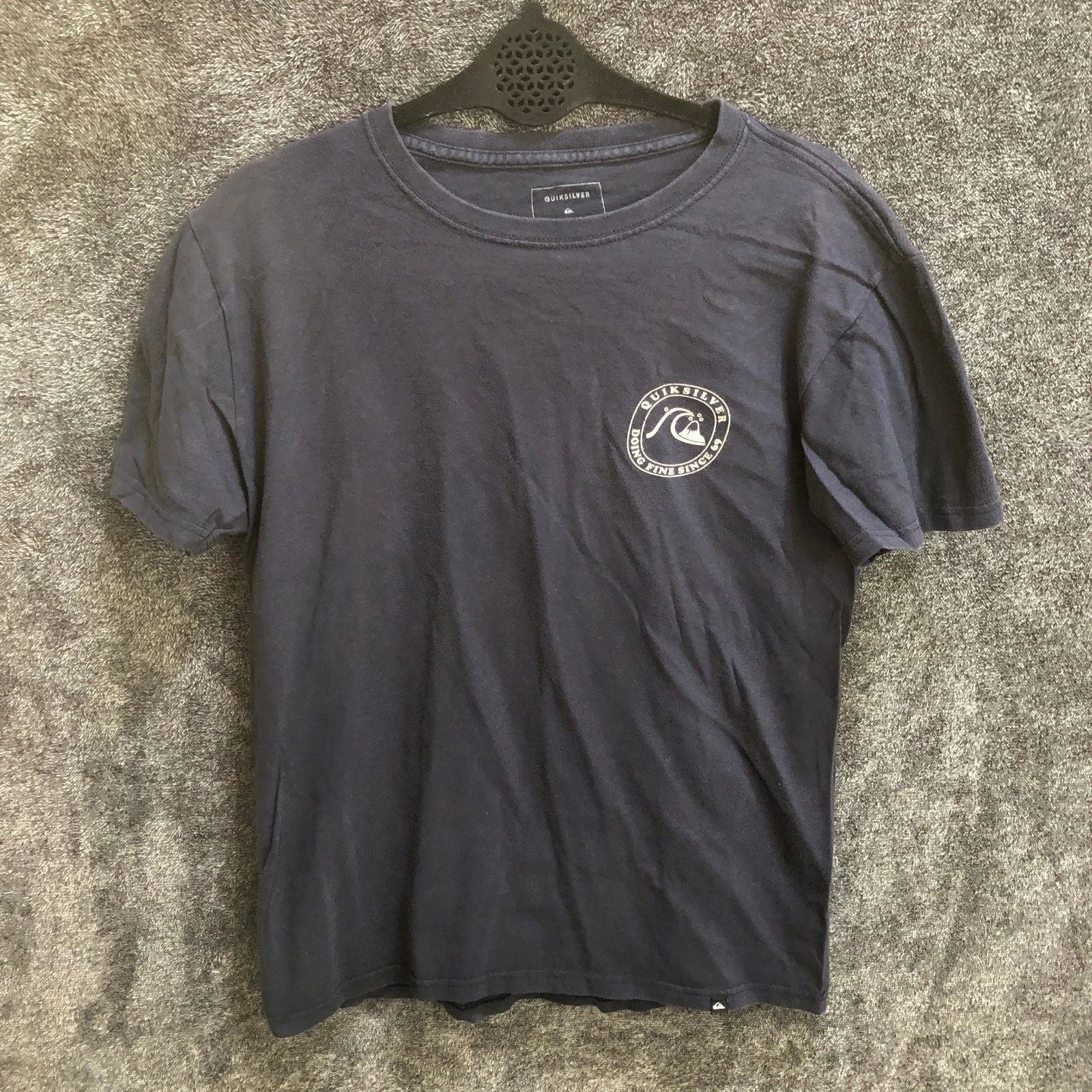 Quiksilver T Shirt Mens Small Navy Blue Doing Fine Since 69 Surf Graphic Tee