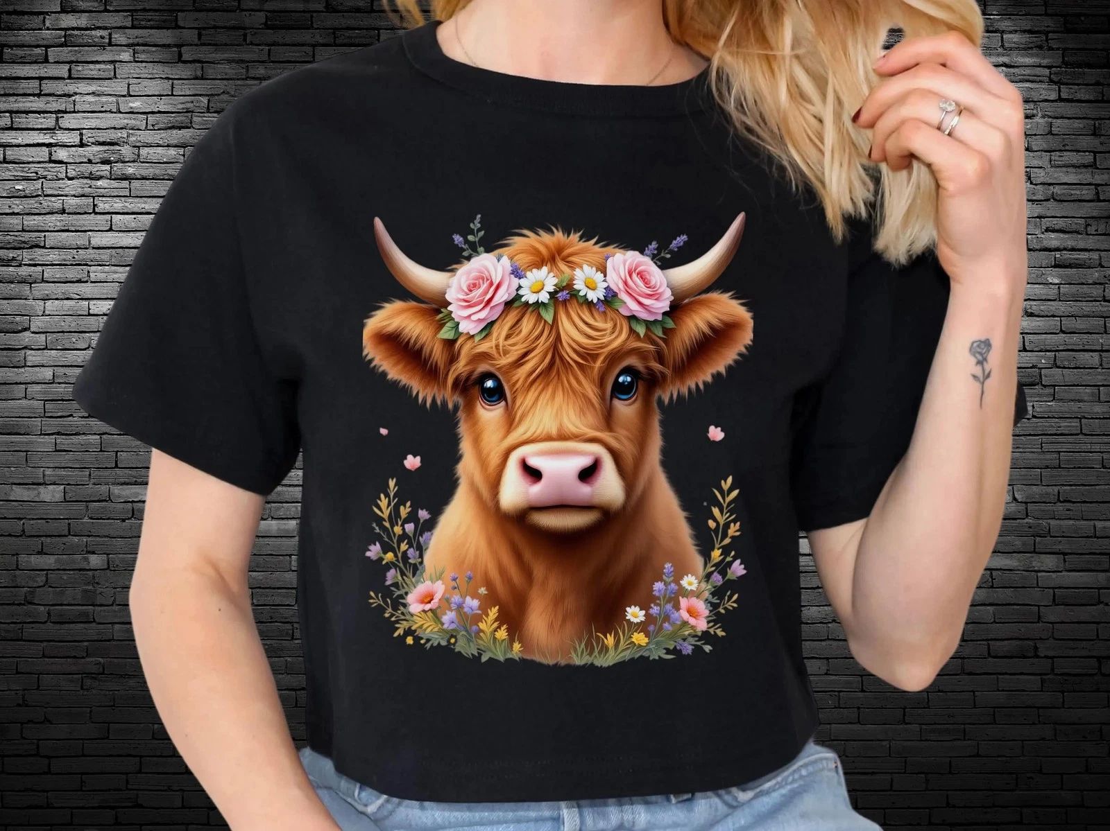 Floral Highland Cow T-Shirt_ Boho Animal Lover Gift