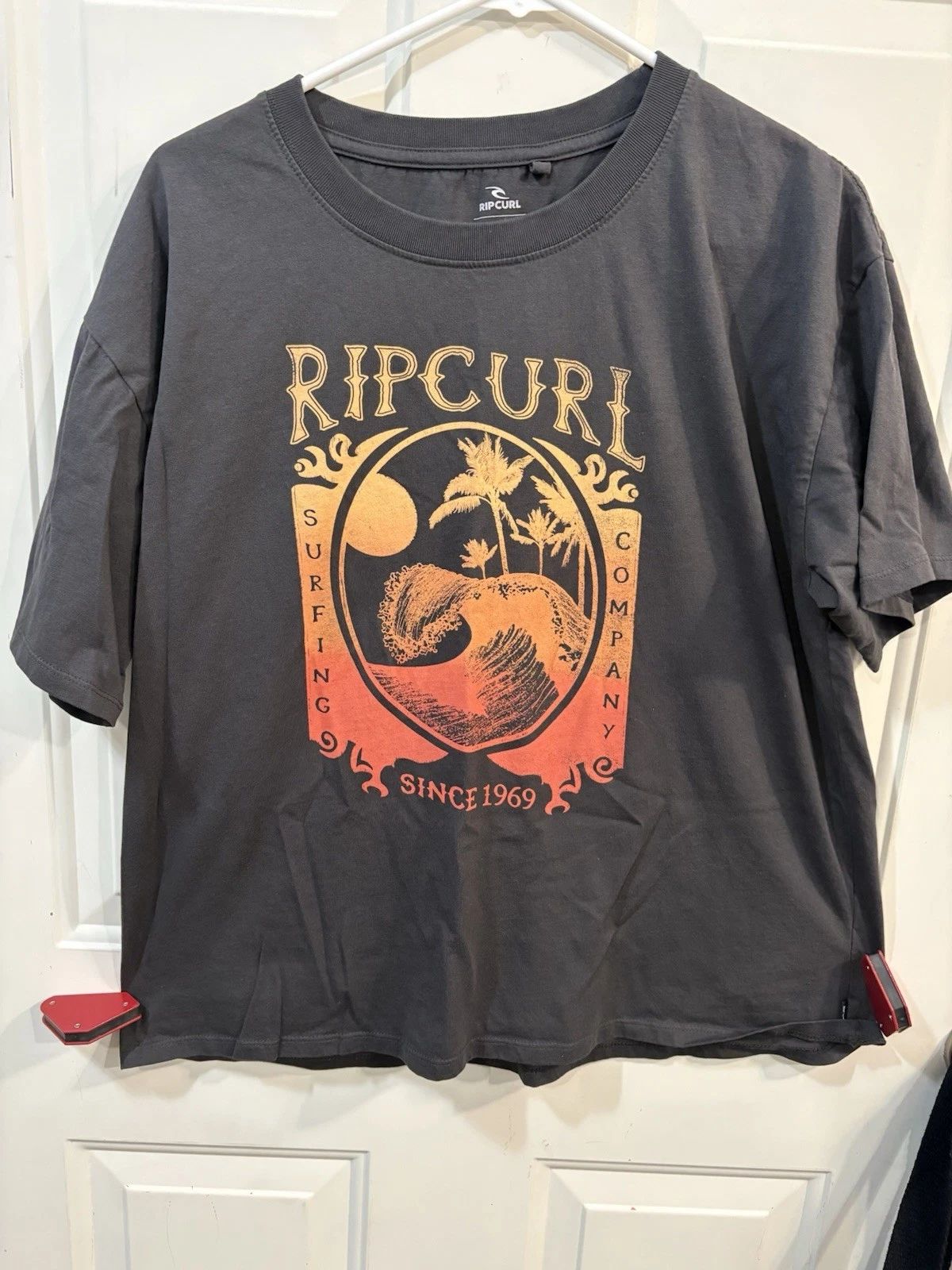 Mens Ripcurl Vtg Tee By Surf Co. Size CL Black Short Sleeves