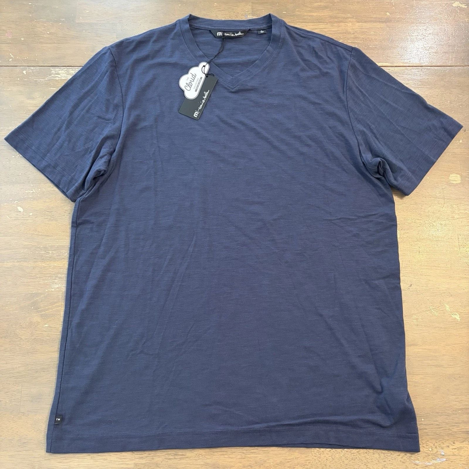 Travis Mathew Cloud T Shirt Mens Large Short Sleeve Soft Golf V Neck Blue NEW