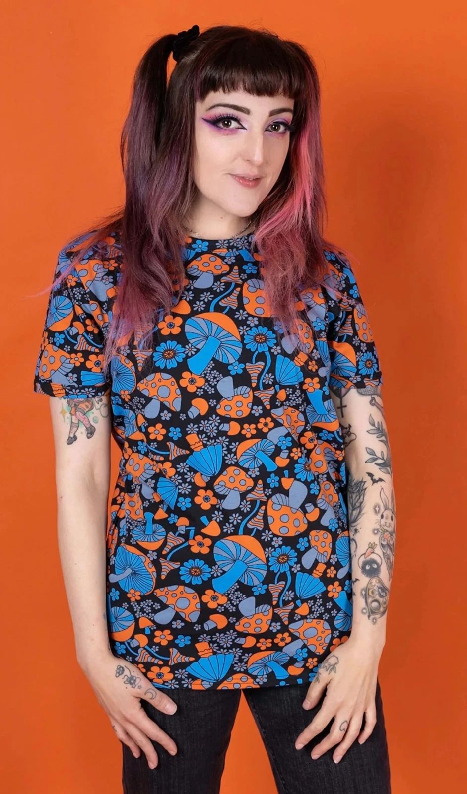 Run & Fly 80's /90's retro Magic Mushroom Short Sleeve Tee
