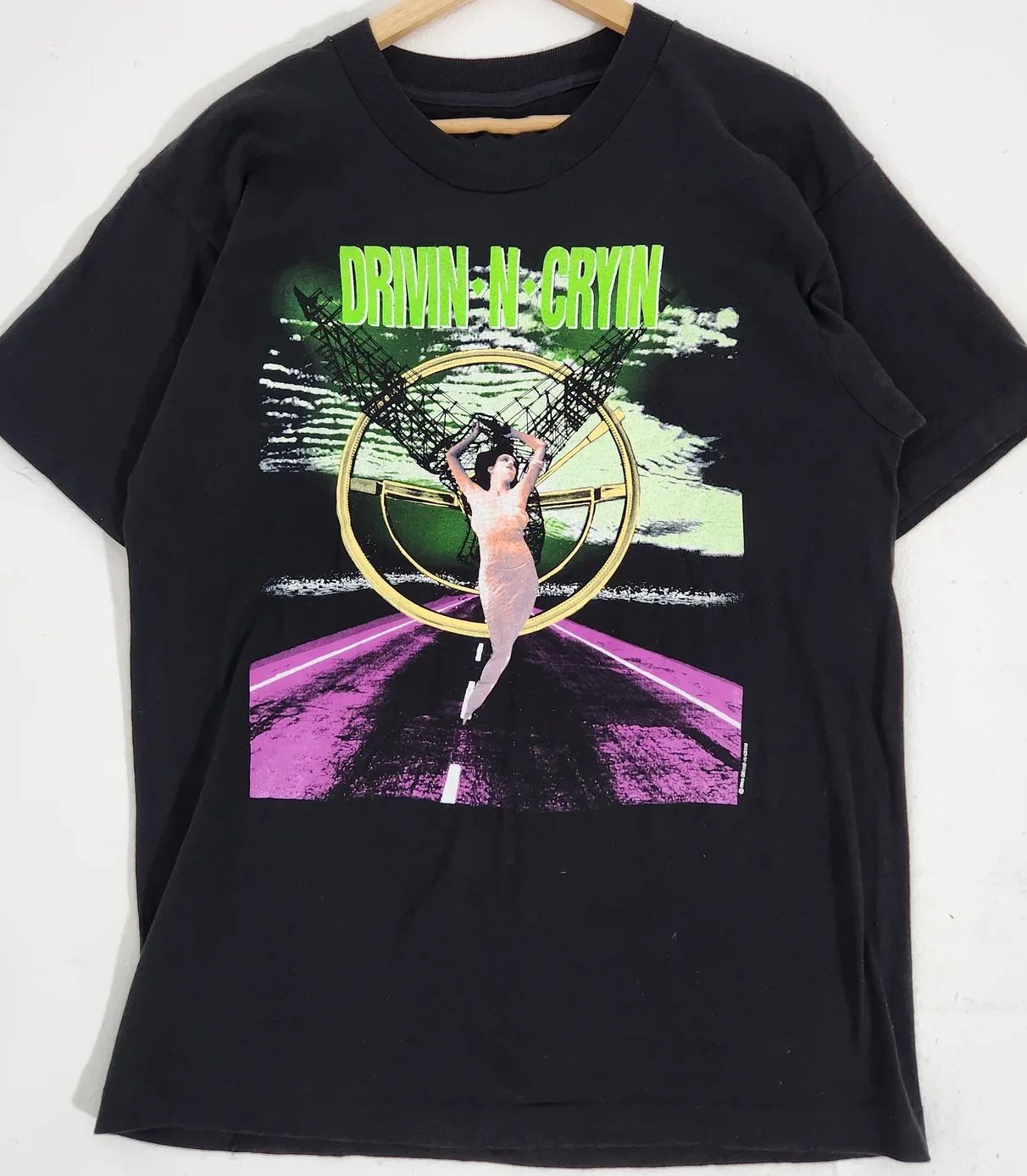 Vtg Drivin-N-Cryin Fly Me Courageous 1991 World Tour T-shirt CL162