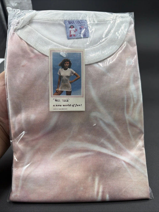 Vintage 1982 “Wet Tees”  Print Photo Shirt Size Small- Unopened