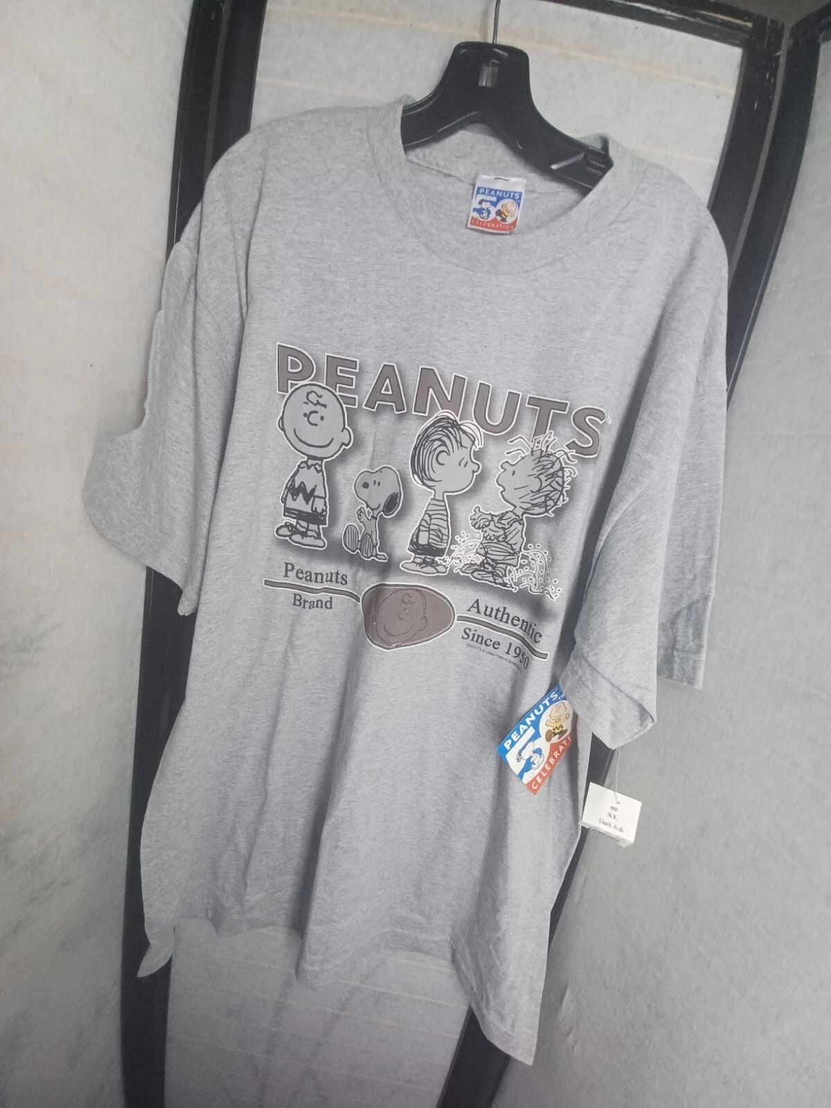 Peanut Mens Shortsleeve Tshirt Size XL Mens