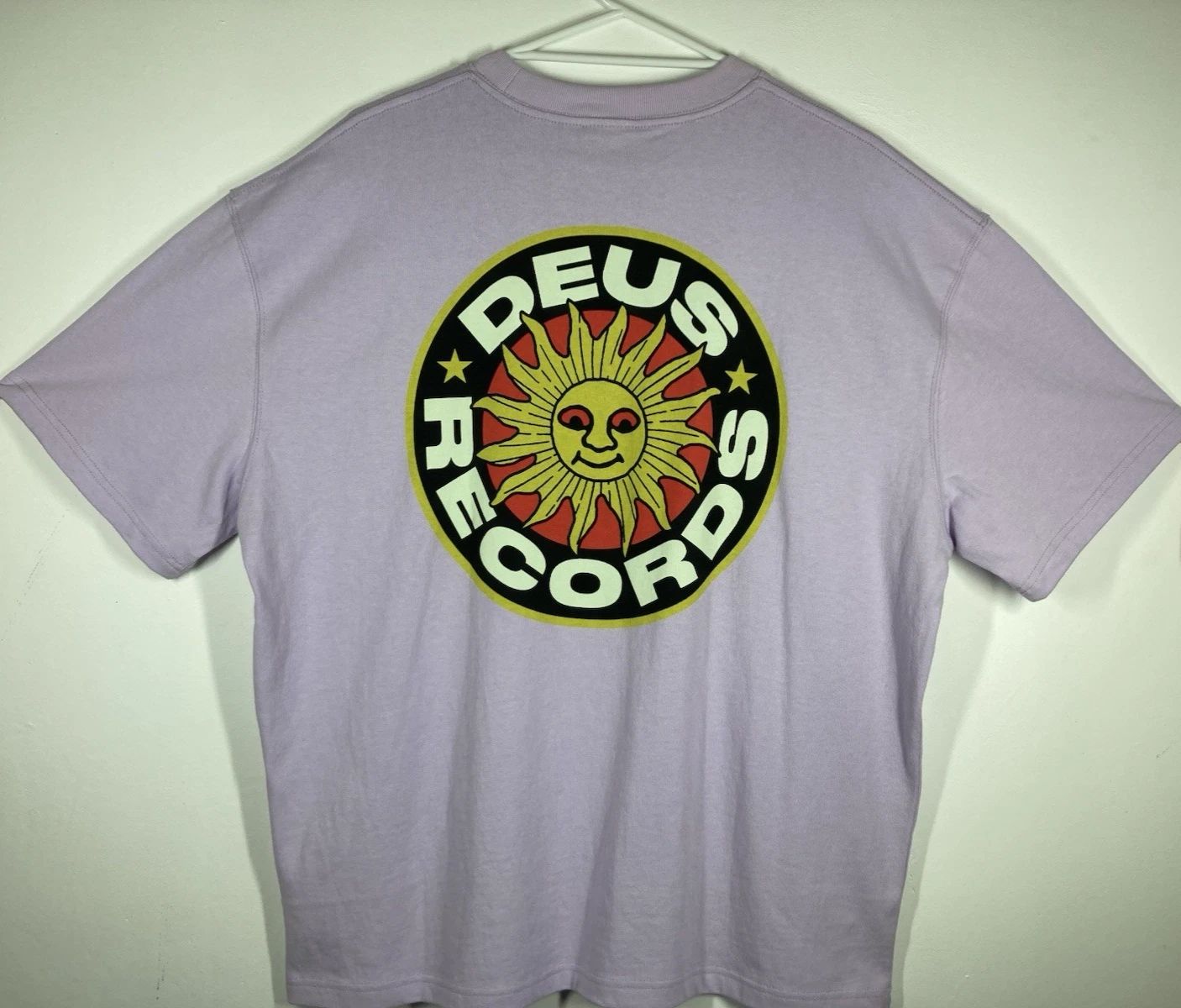 Deus Ex Machina Electric Head T-Shirt Men's Large NWOT Lilac Skate Surf Casual