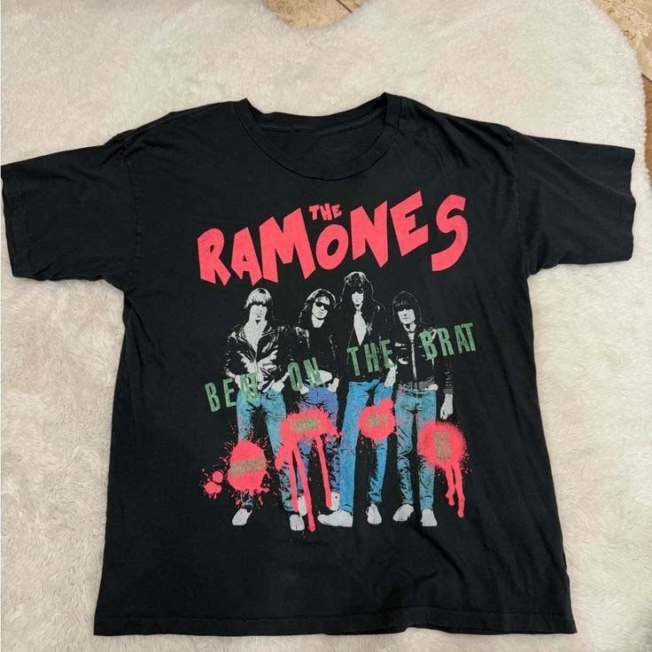 Rare! Daydreamer Black Ramones Graphic T-Shirt Christmas