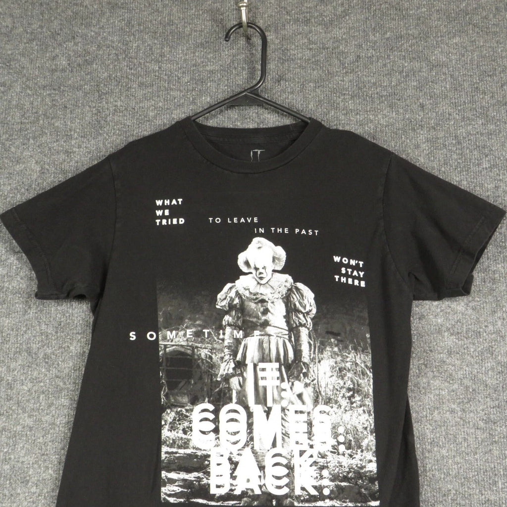 IT Shirt Mens Small Black Short Sleeve Crew Neck Pullover 100% Cotton T Shirt