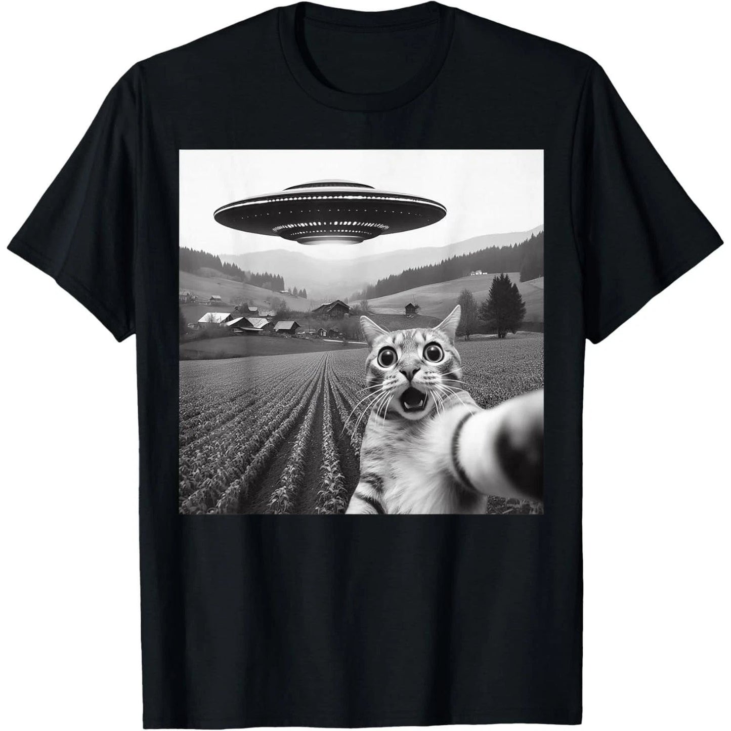 Cat Selfie With Alien UFO Space Humor Gift Graphic Unisex Shirt