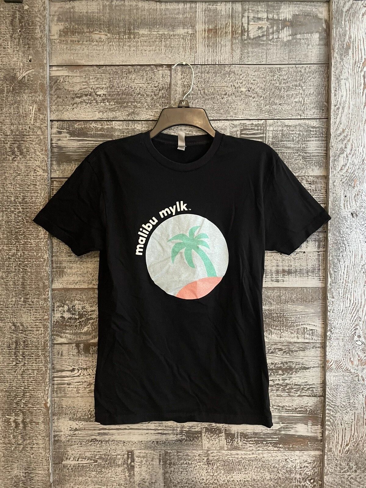 Malibu Mylk Black T Shirt Slim Fit 100% Cotton Men’s SZ S Excellent Condition