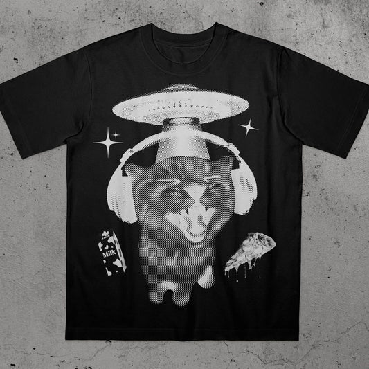 Alien Cat Meme Graphic Tee Vintage 90s Y2K Kitten Fan Art Shirt