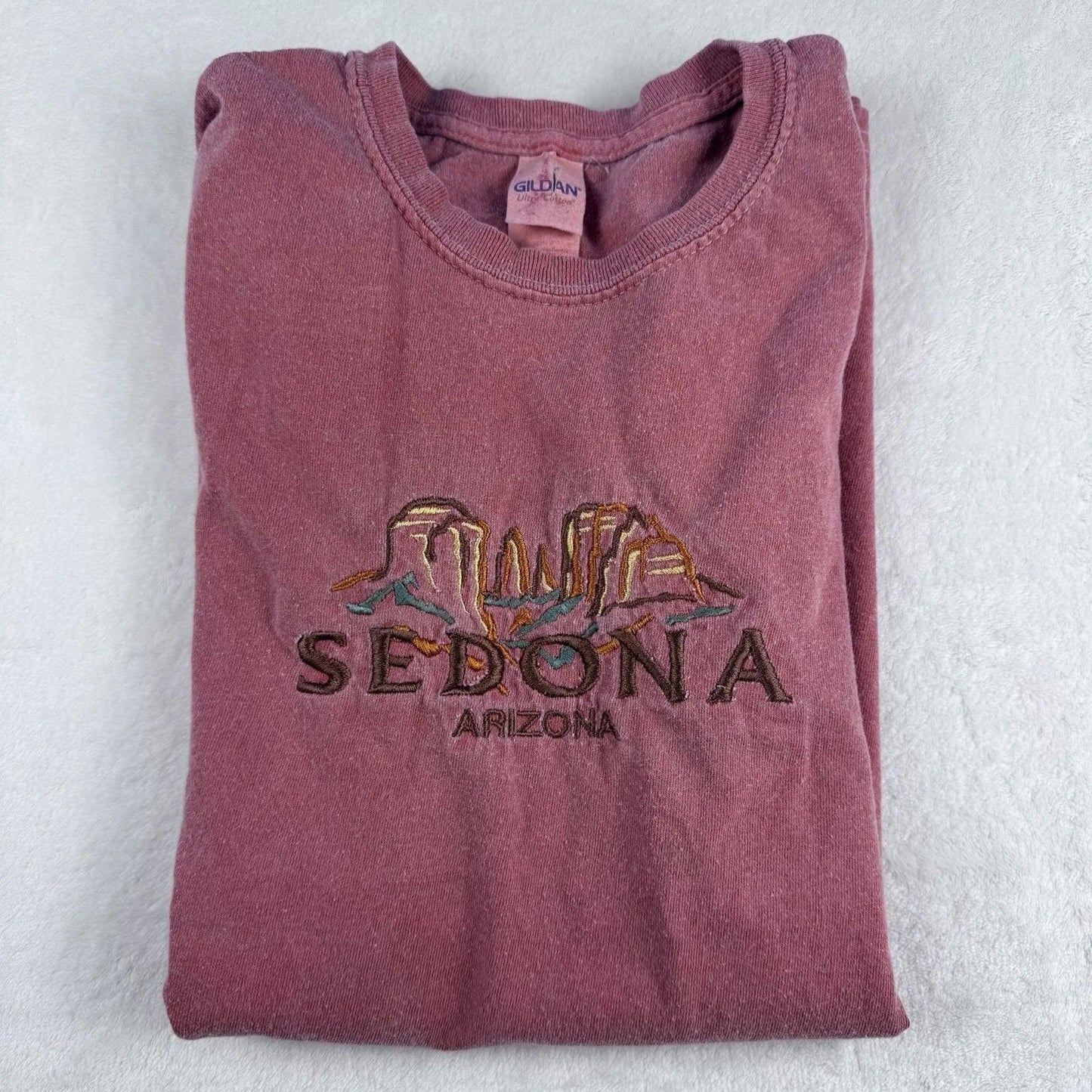 Gildan Ultra Cotton Sedona Arizona Embroidered T-Shirt Size Small