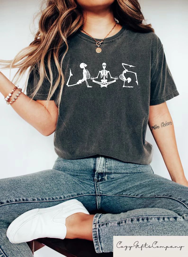 Retro Comfort Skeleton Yoga Tee Shirt Funny Yoga Lover Gift Relaxed