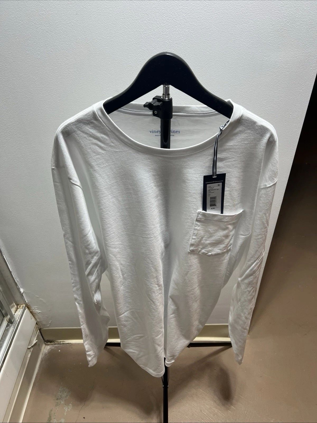 Vineyard Vines Men’s Long Sleeve Pocket T-Shirt White Cap NWT Size L 6V0019-100