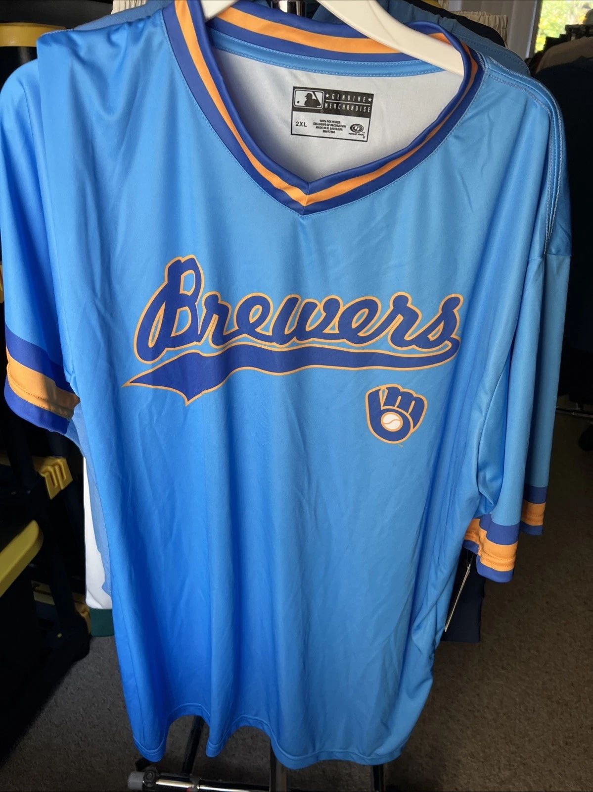 True Fan General Merchandise Men's MLB Blue V-Neck Brewers Team Shirt Size 2XL
