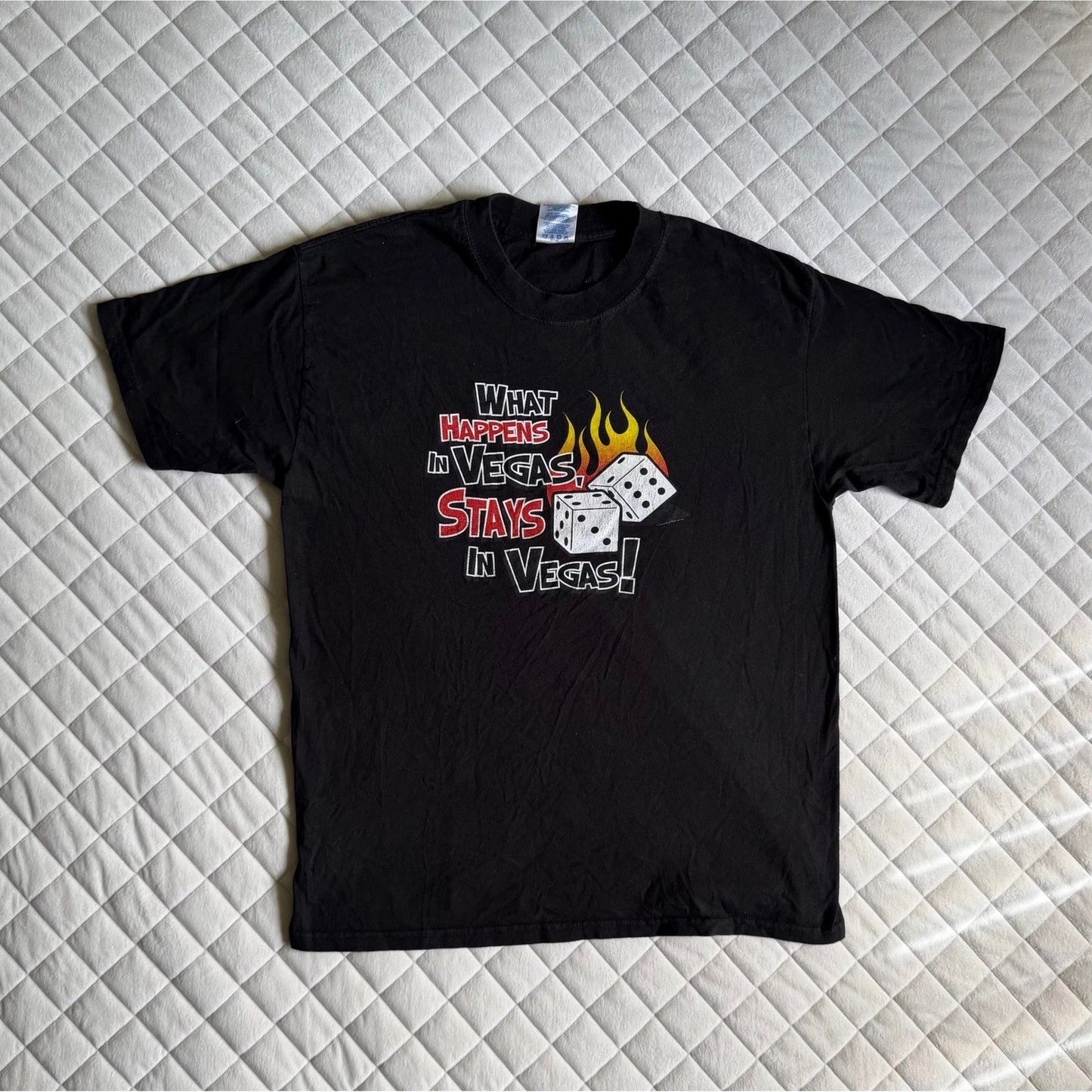 Y2K Graphic "What Happens In Vegas Stays In Vegas" Travel T Shirt Sz L Grunge