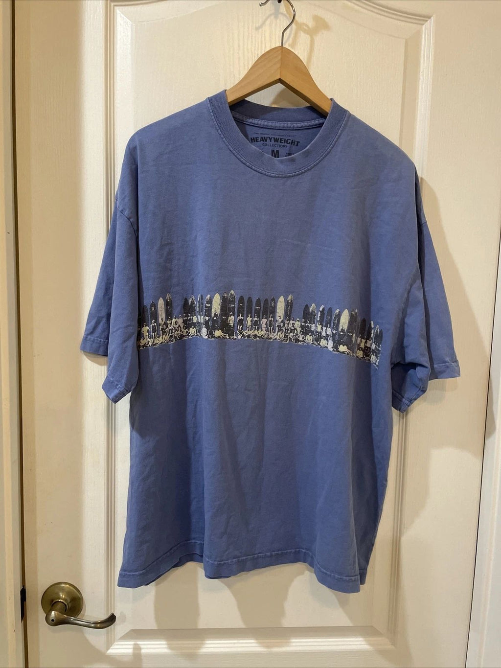 Heavy Weight Collections  RN 102606 Size Medium Blue Surfers