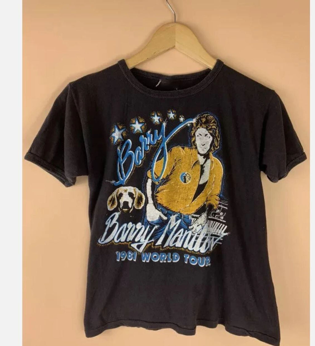 Vintage 1981 Tour Barry Manilow Tee Shirt Classic Black Unisex S-5XL