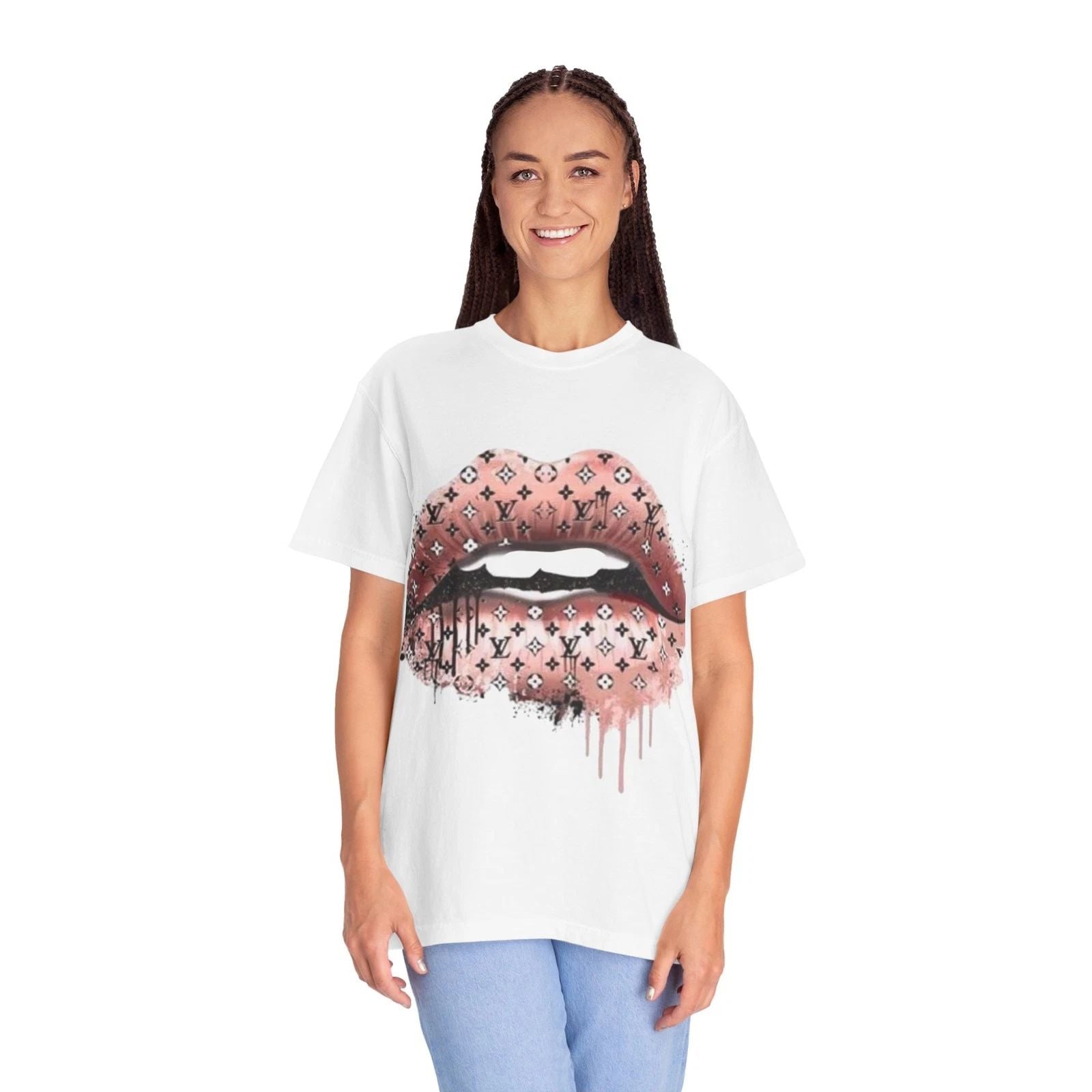 Chic t-shirt featuring Lips and Logo Design, Fashionable Gift, Casual Wear