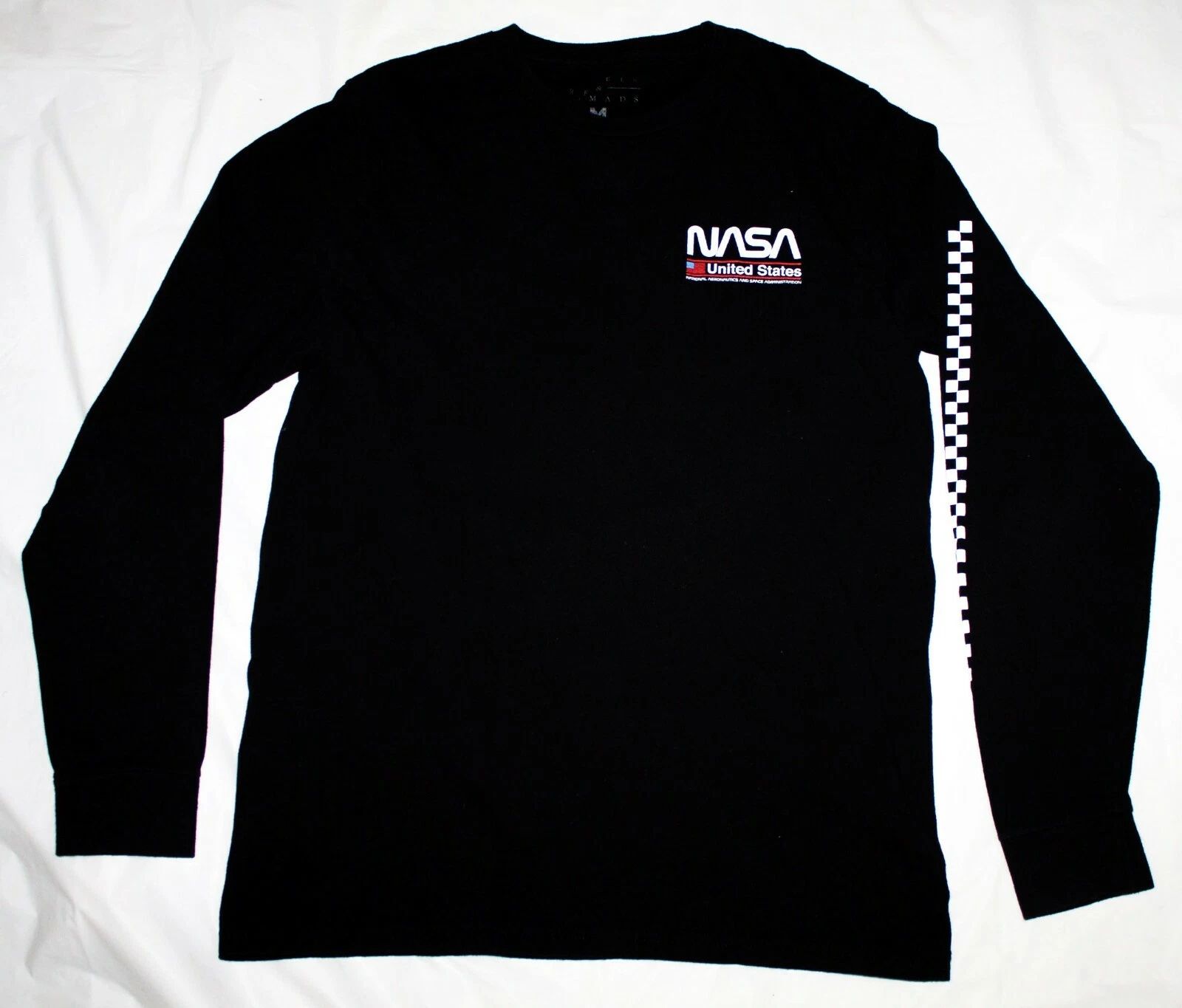 Rebels & Nomads NASA Long Sleeve Crew Neck Graphic T-Shirt-Size Medium