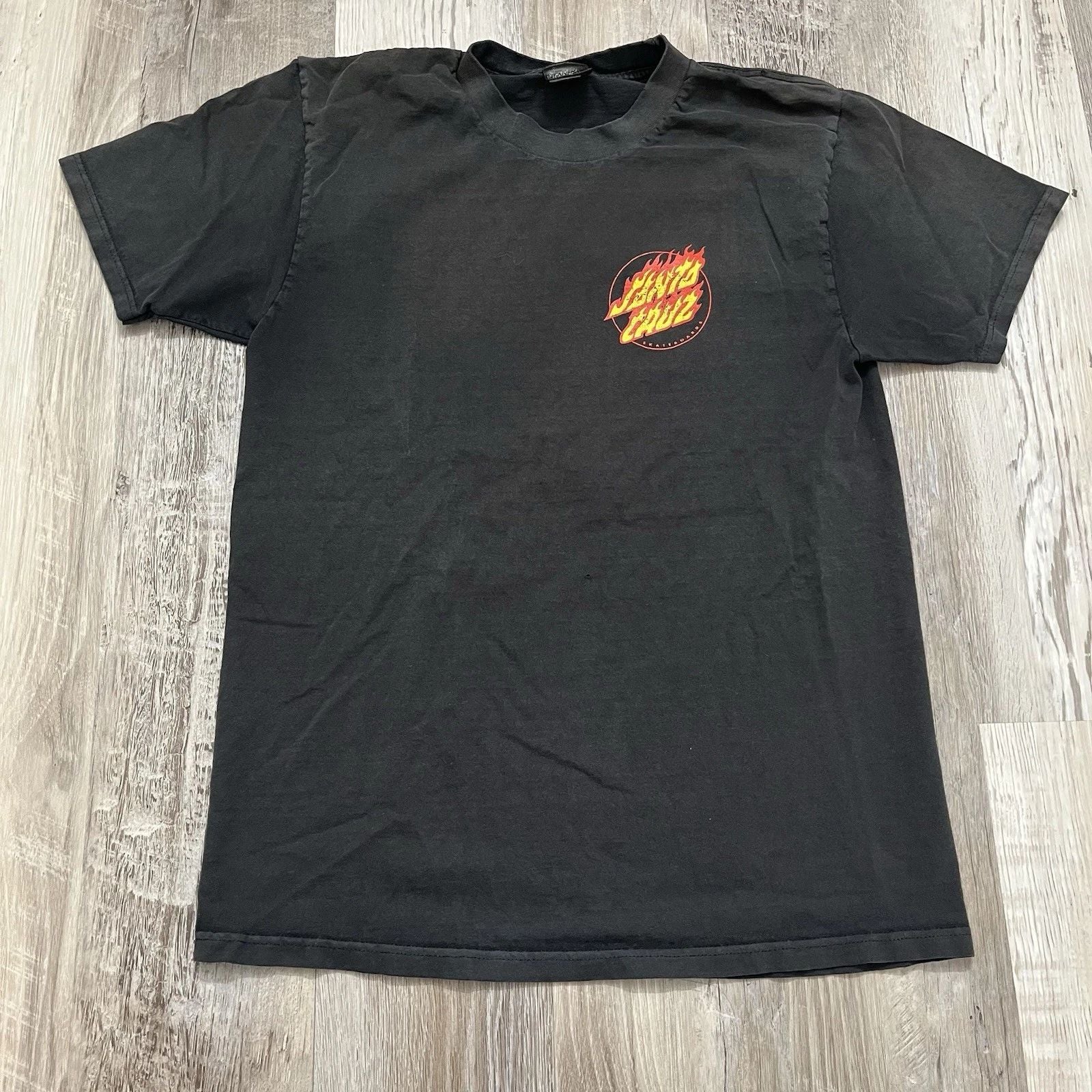 Santa Cruz Men’s Medium T Shirt Faded Black Surf Skate Flame Logo