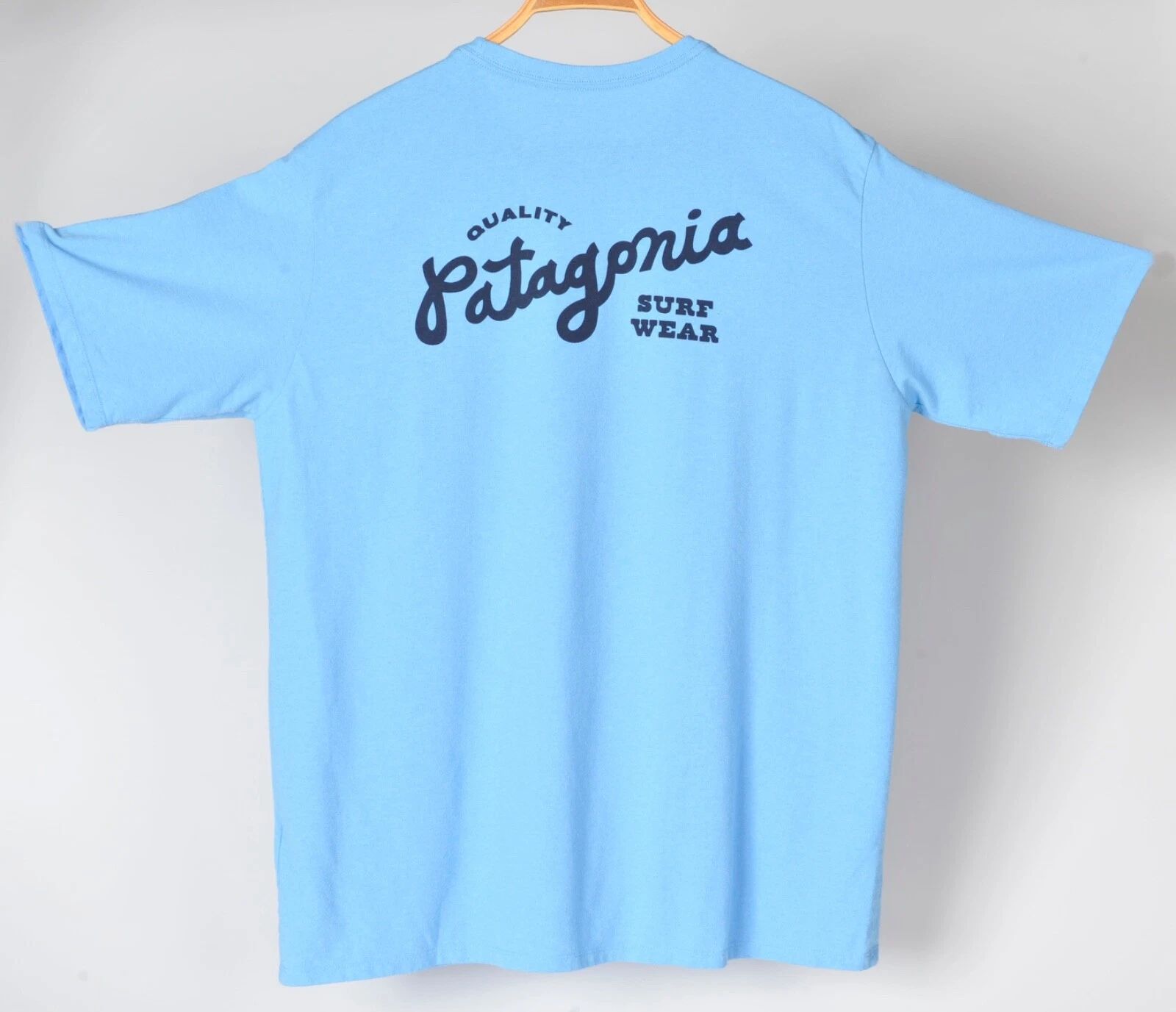 Patagonia Quality Surf Pocket Responsibili-Tee Logo Shirt Blue Men's Large