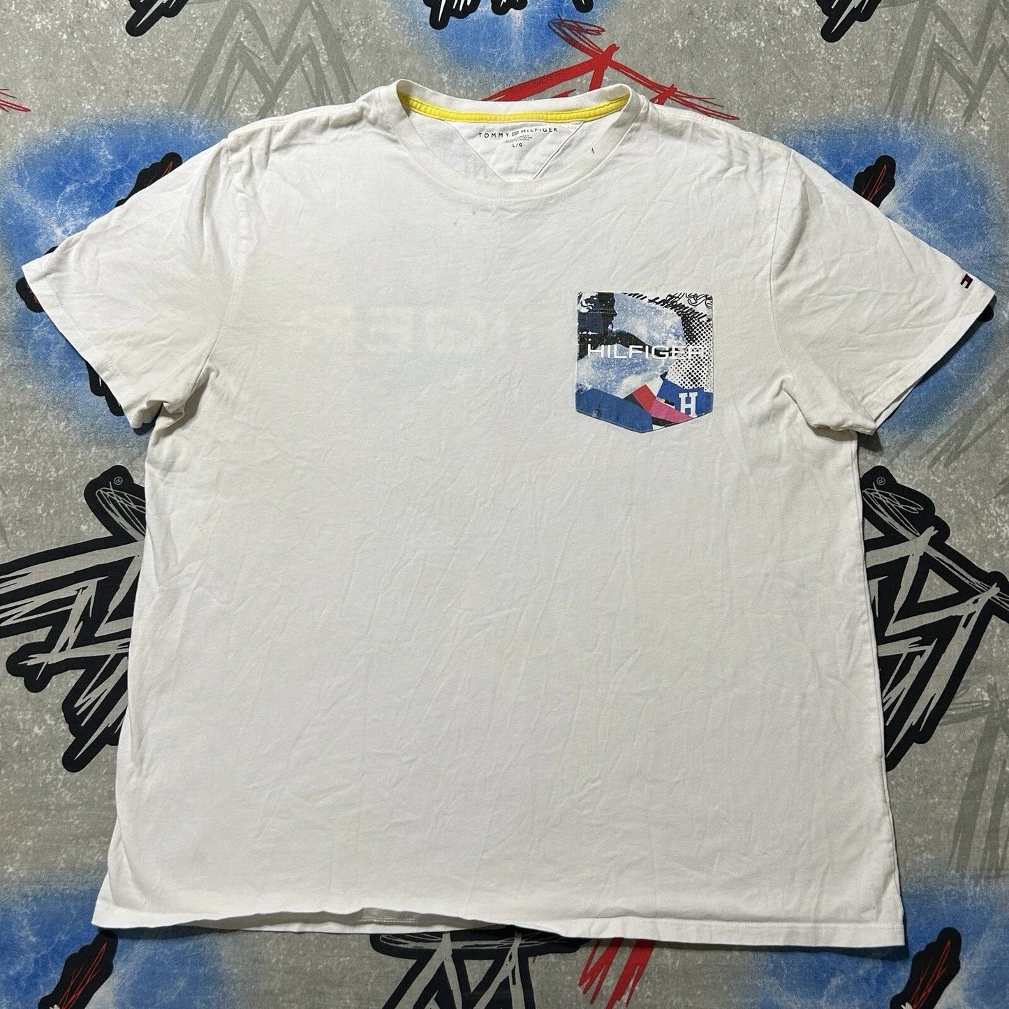 Tommy Hilfiger Front Pocket Surf Style Men's L T-Shirt