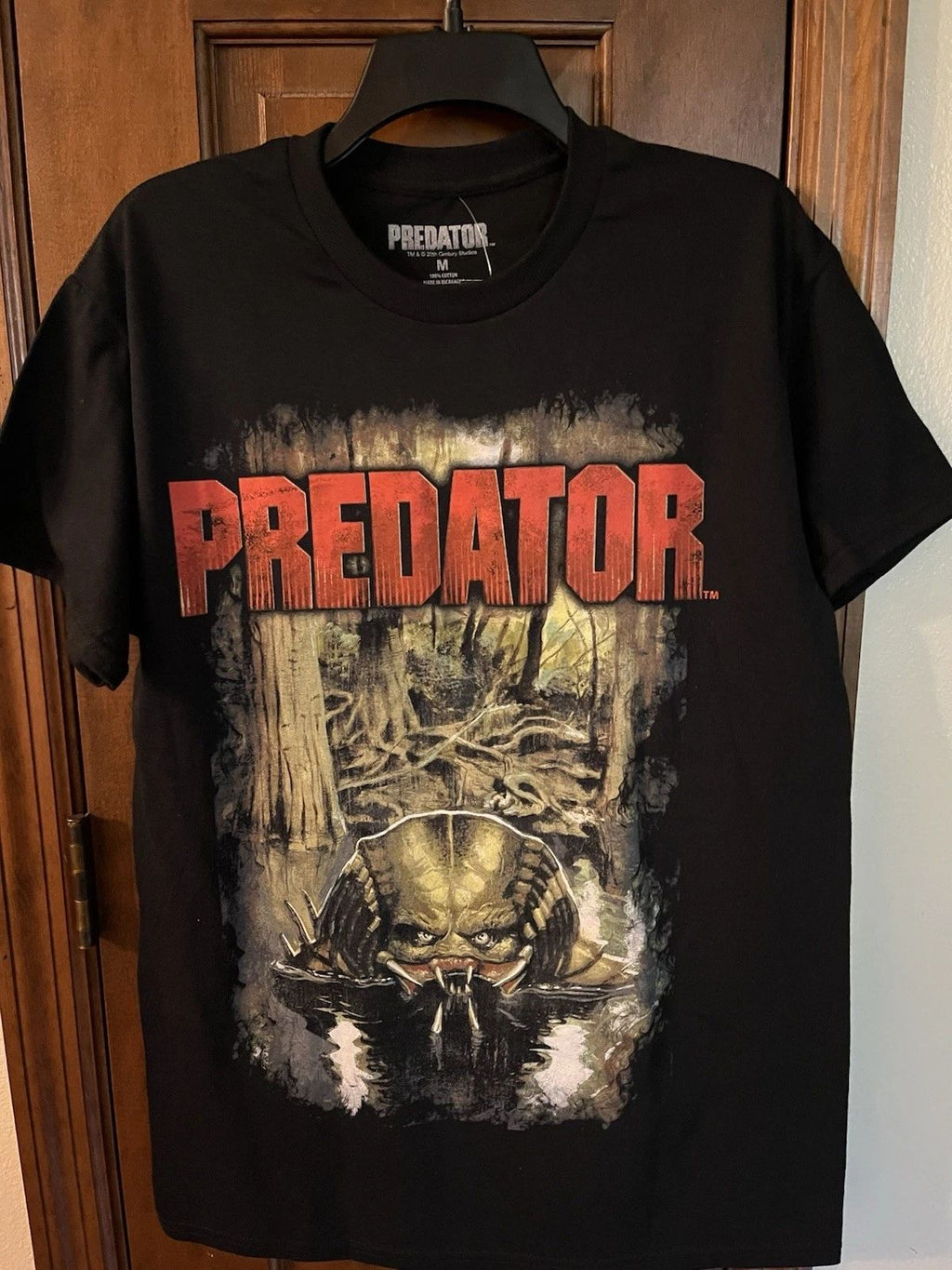 Predator Shirt tshirt Medium Cotton  40’ Chest Horror Sci-fi Alien !
