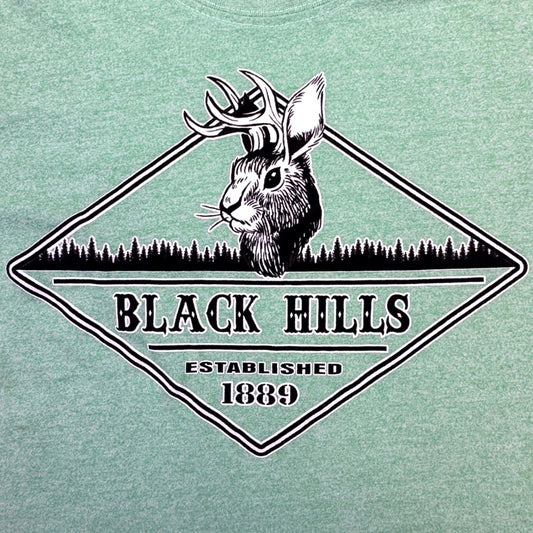 US Vintage Black Hills South Dakota Shirt Men's Small Jackalope Graphic T-Shirt