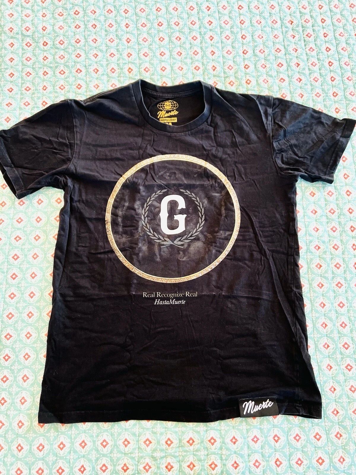 Hasta Muerte Hustle Daily Tee T Shirt M Mens Black Gold G REAL RECOGNIZE REAL